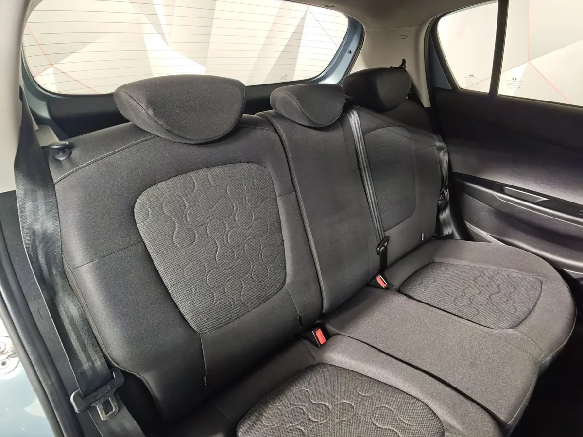 Hyundai i20 1.4 AT (101 л.с.) Голубой в АВИЛОН. Слайд №17
