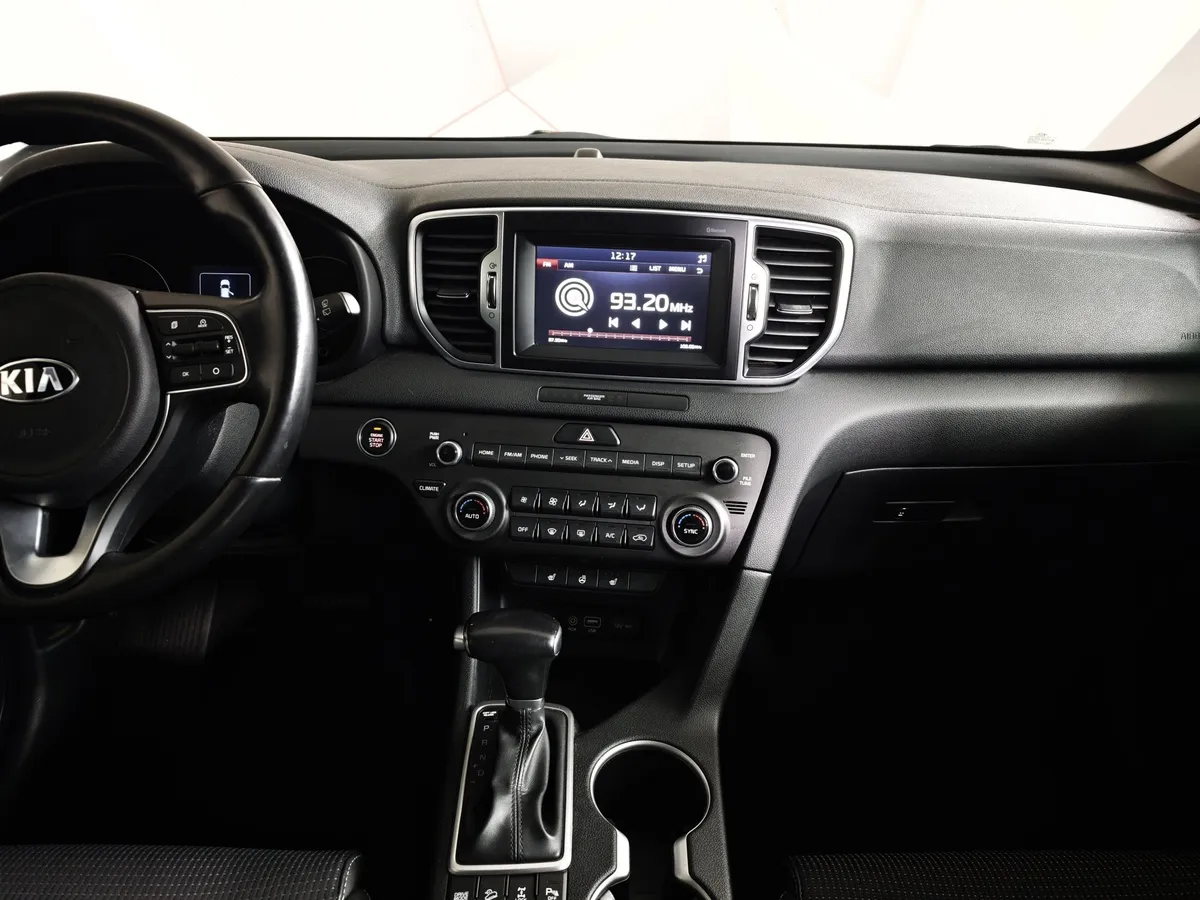 Kia Sportage 2.0 AT 4WD (150 л.с.) Prestige Белый в АВИЛОН. Слайд №15