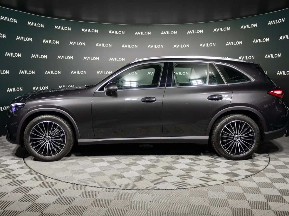 Mercedes-Benz GLC 300 4MATIC 9G-TRONIC (258 л.с.) Серый в АВИЛОН. Слайд №3