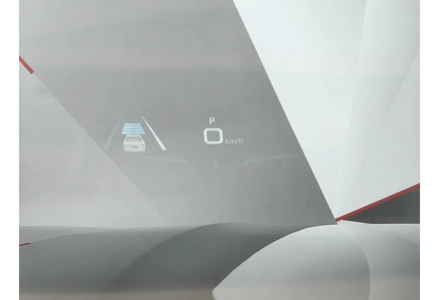 Hongqi H9 2.0 DCT RWD (245 л.с.) Deluxe Черный в АВИЛОН. Слайд №21