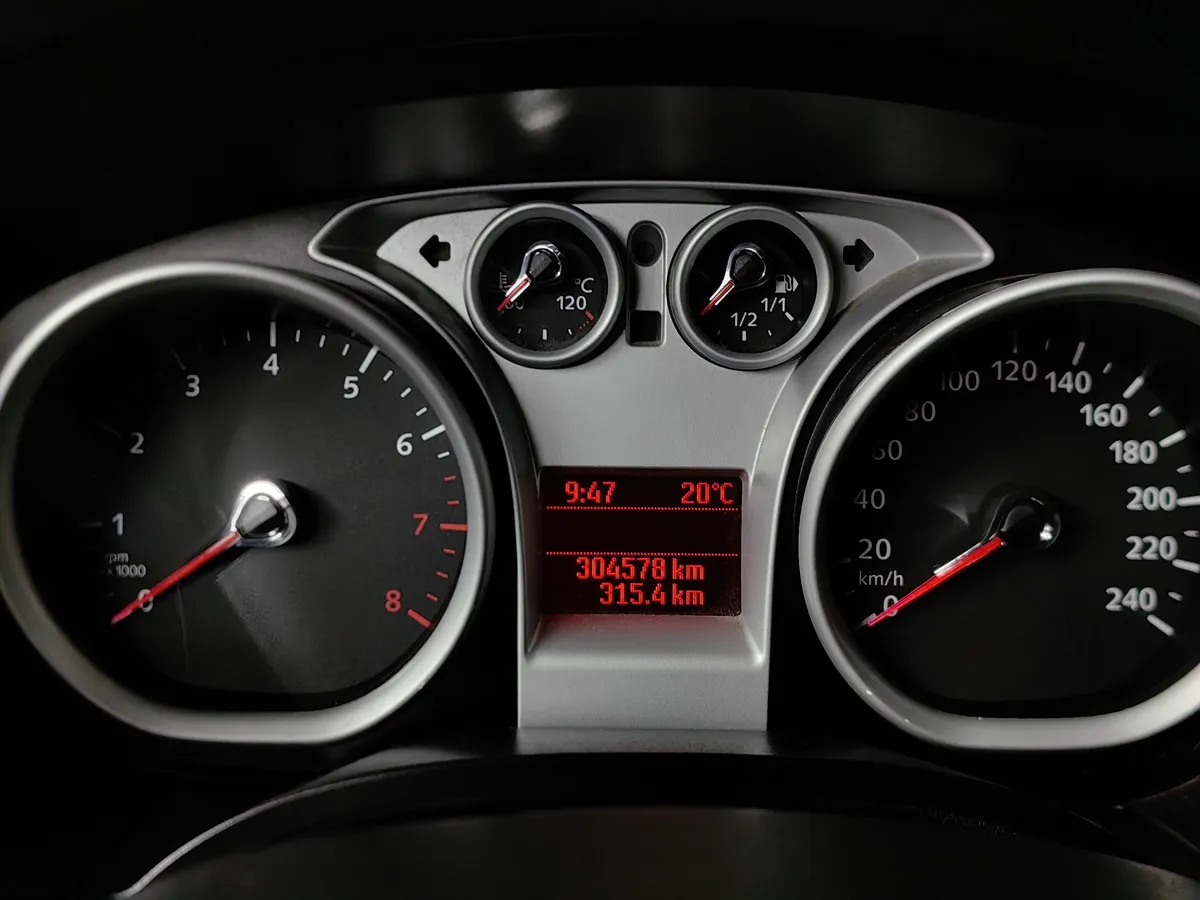 Ford Focus 1.8 MT (125 л.с.) Trend Черный в АВИЛОН. Слайд №17