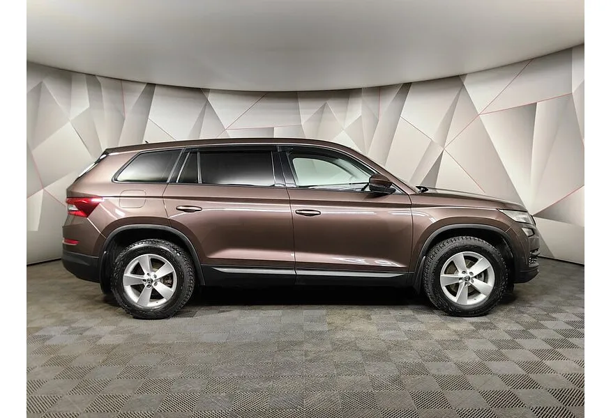 Skoda Kodiaq 1.4 TSI DSG (150 л.с.) Коричневый в АВИЛОН. Слайд №6