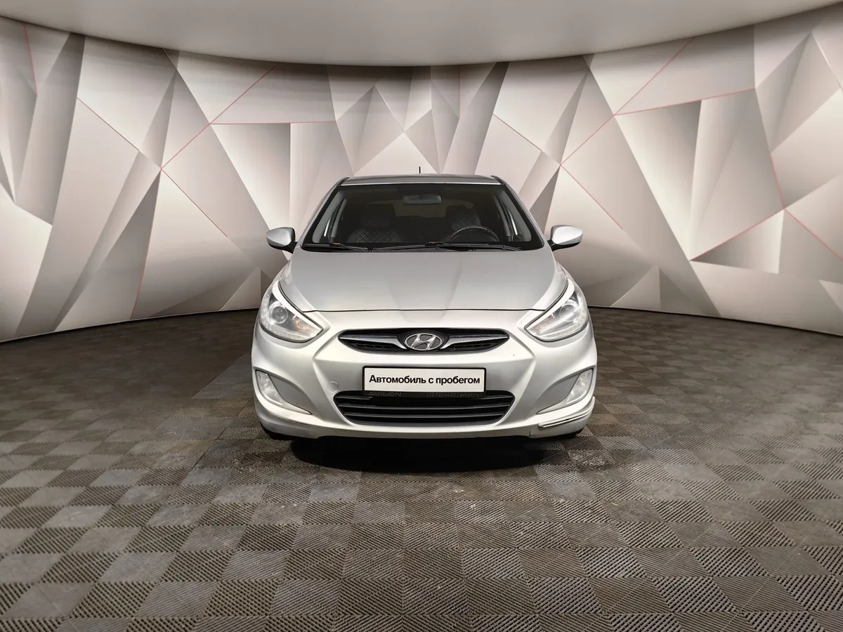 Hyundai Solaris 1.6 AT (123 л.с.) Active Серебристый в АВИЛОН. Слайд №7