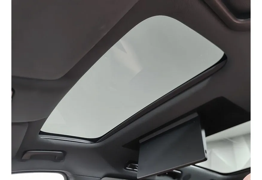 Li Auto L9 1.5 AT 4WD (449 л.с.) Max  Черный в АВИЛОН. Слайд №19