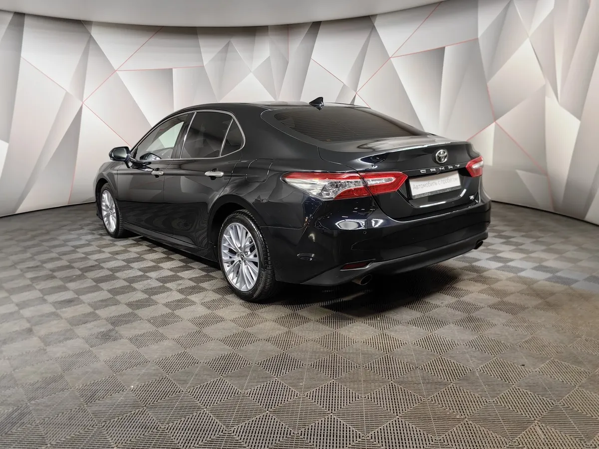 Toyota Camry 3.5 AT (249 л.с.) Черный в АВИЛОН. Слайд №4