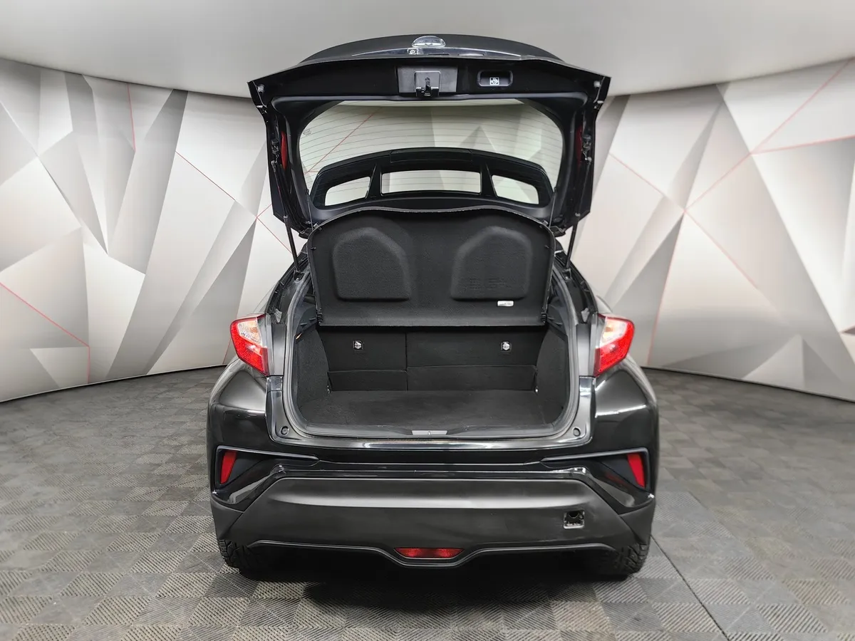 Toyota C-HR 1.2 MT (116 л.с.) Черный в АВИЛОН. Слайд №11
