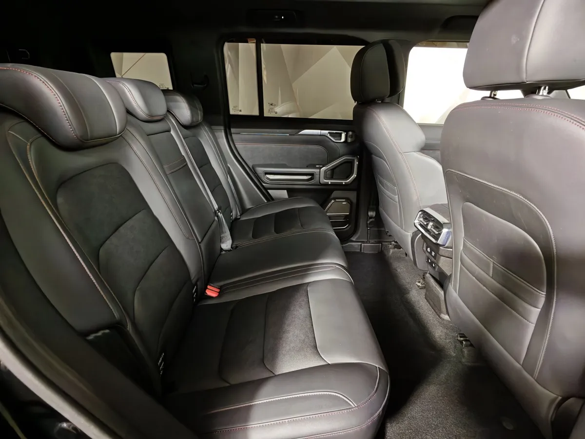 JETOUR T2 2.0T 7DCT AWD (245 л.с.) Престиж Черный в АВИЛОН. Слайд №16