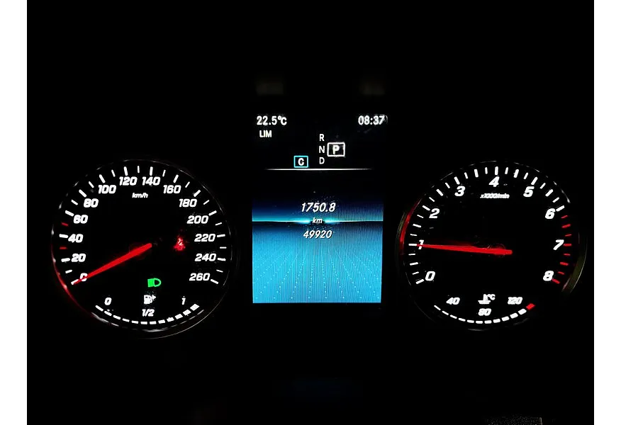 Mercedes-Benz GLC 200 9G-TRONIC 4MATIC (197 л.с.) Premium Черный в АВИЛОН. Слайд №18