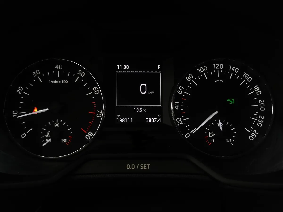 Skoda Octavia 1.6 AT (110 л.с.) Коричневый в АВИЛОН. Слайд №17