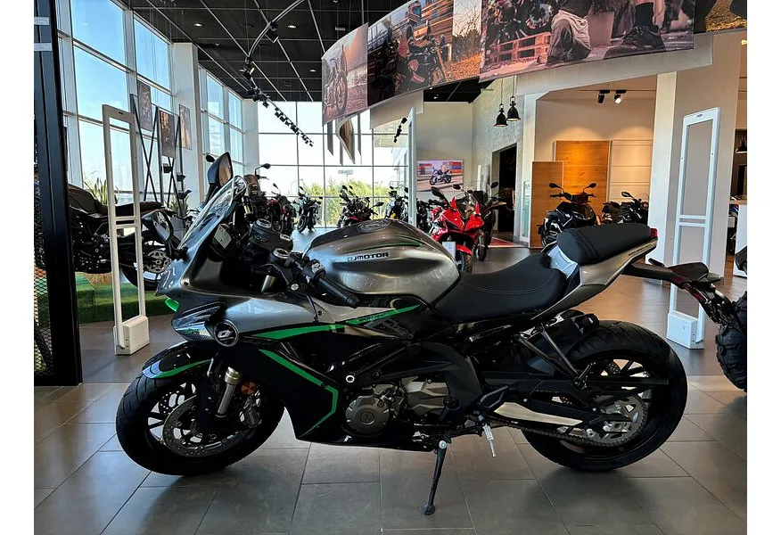 АВИЛОН - QJMOTOR SRK 600RC 600 см³ (88 л.с.) (88) 600 Серый - slide 2