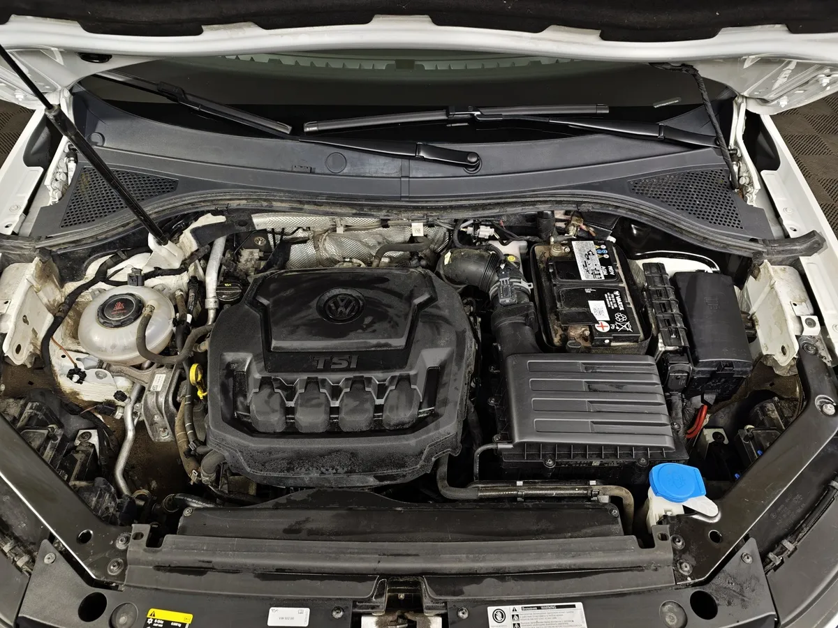 Volkswagen Tiguan 2.0 TSI 4Motion DSG (180 л.с.) OFFROAD Белый в АВИЛОН. Слайд №11