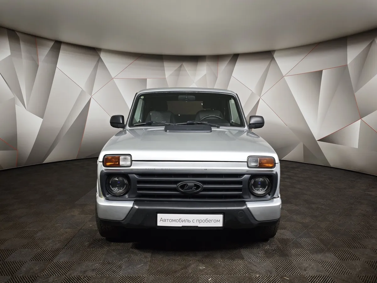 ВАЗ (Lada) 4x4 1.7 MT 8 кл. (83 л.с.) Серебристый в АВИЛОН. Слайд №7