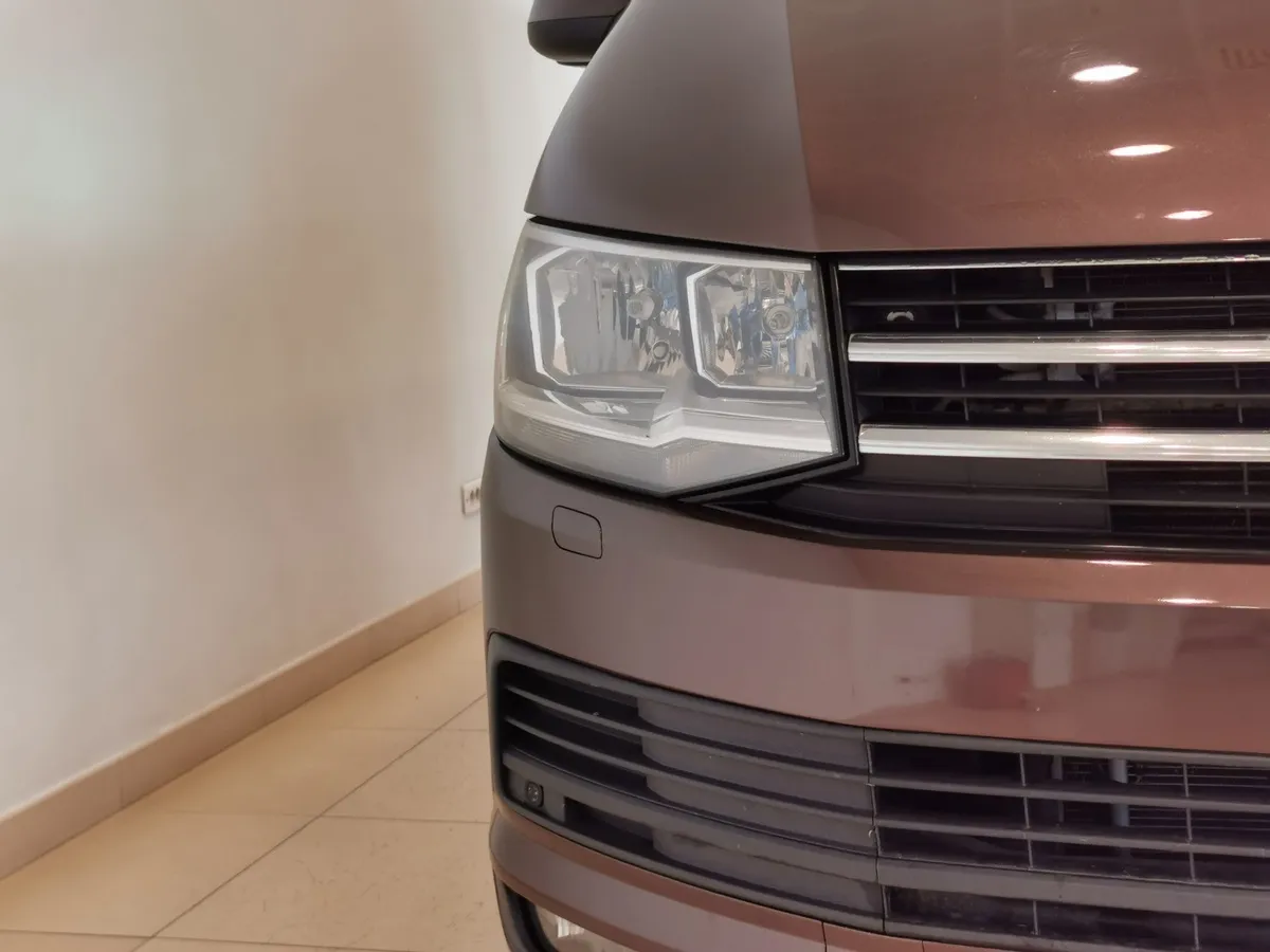 Volkswagen Caravelle 2.0 TDI MT L1 (140 л.с.) Comfortline Коричневый в АВИЛОН. Слайд №10