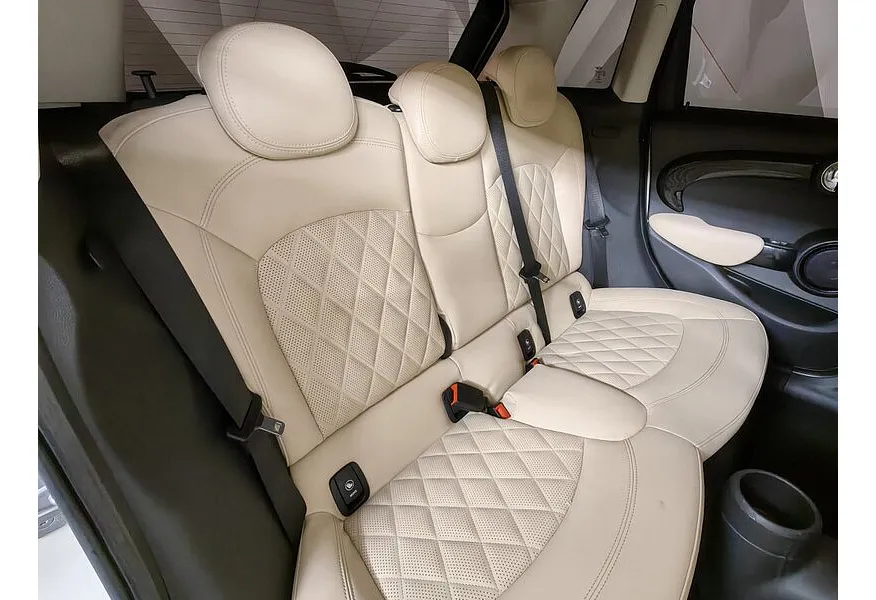 Mini 5 дверей 2.0 AT (192 л.с.) Белый в АВИЛОН. Слайд №14