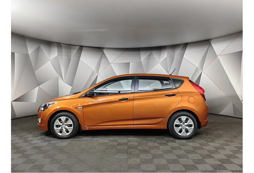 Hyundai Solaris 1.6 MT (123 л.с.) Comfort Оранжевый в АВИЛОН. Слайд №5 Hyundai Solaris 1.6 MT (123 л.с.) Comfort Оранжевый в АВИЛОН. Слайд №5