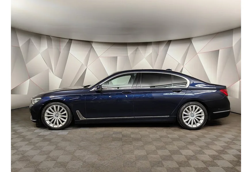 BMW 7 серия 750Li xDrive AT (450 л.с.) Pure Excellence Синий в АВИЛОН. Слайд №2