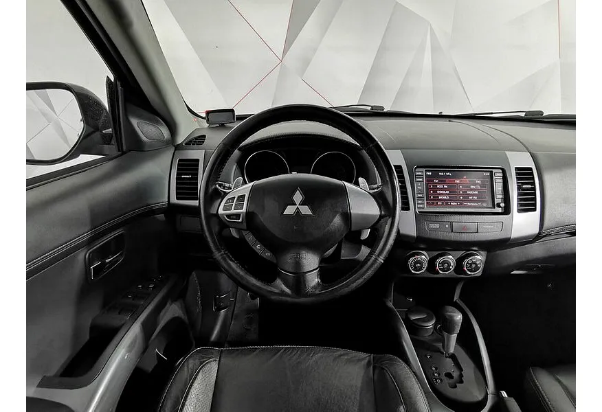 АВИЛОН - Mitsubishi Outlander 2.4 CVT 4WD (170 л.с.) Черный - slide 15