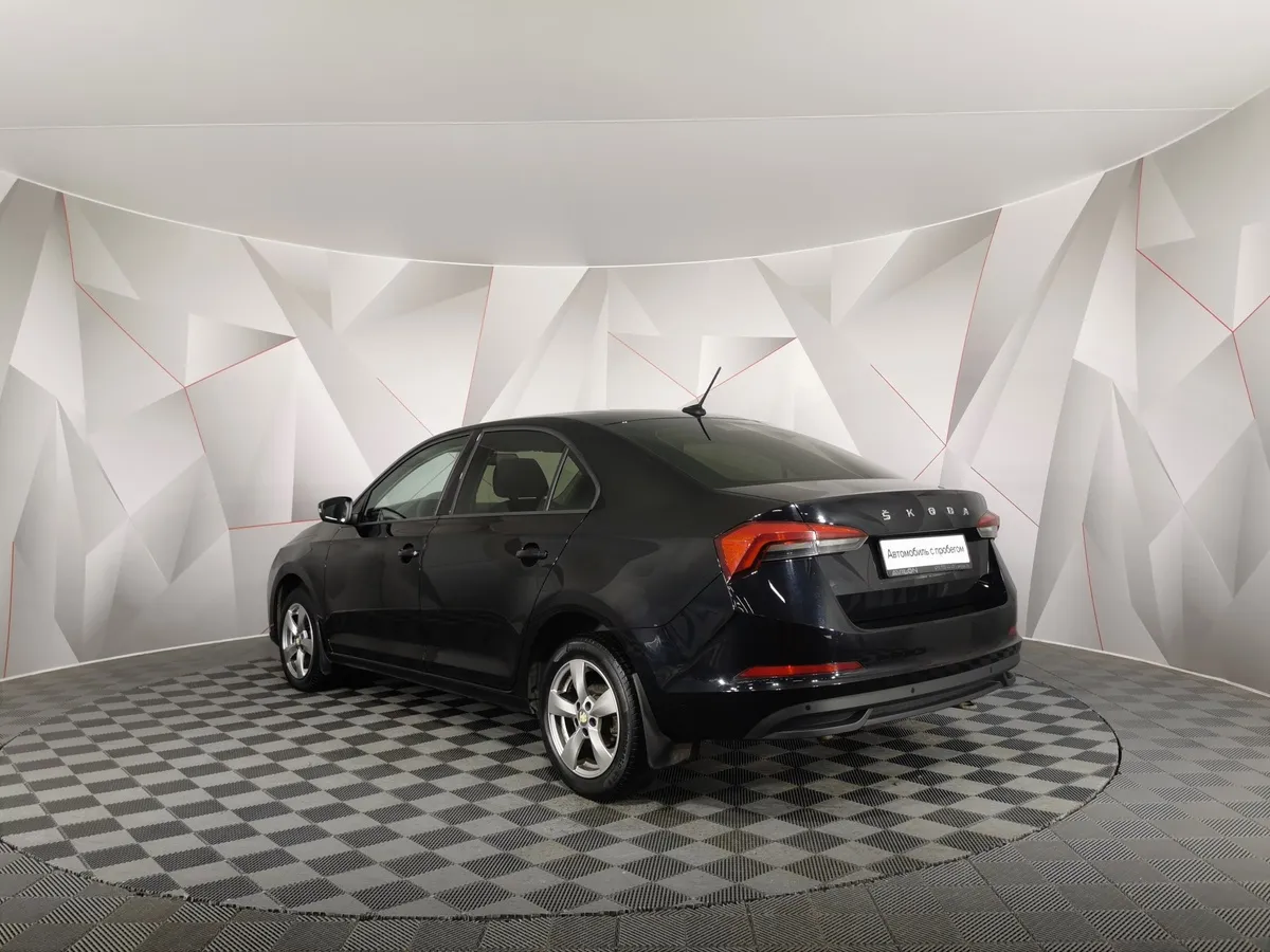 Skoda Rapid 1.6 AT (110 л.с.) Черный в АВИЛОН. Слайд №4
