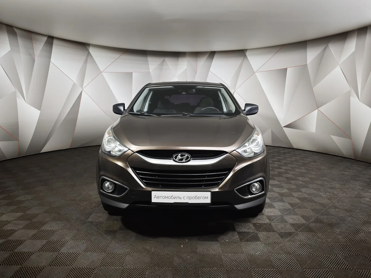 Hyundai ix35 2.0 MT 2WD (150 л.с.) Classic Коричневый в АВИЛОН. Слайд №7