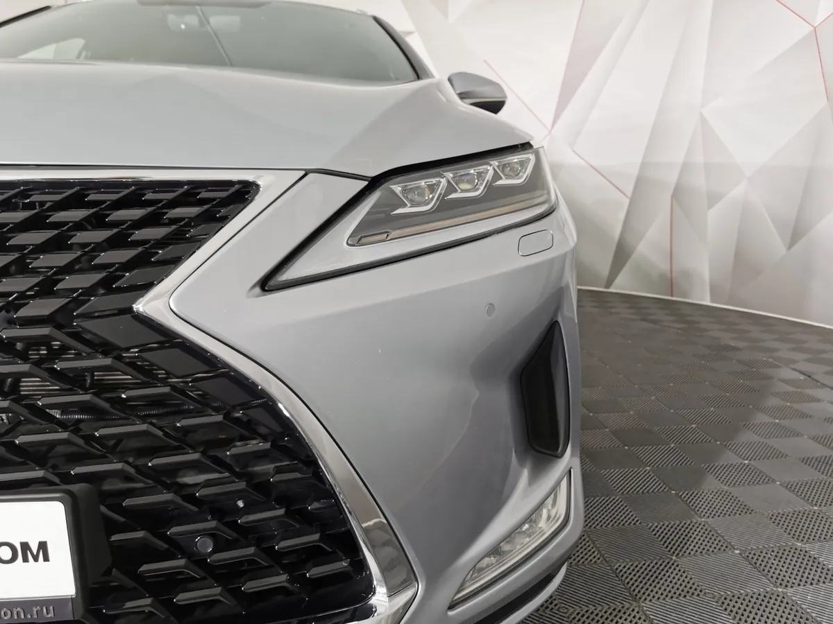 Lexus RX 2.0 AT AWD (238 л.с.) Executive Серый в АВИЛОН. Слайд №10