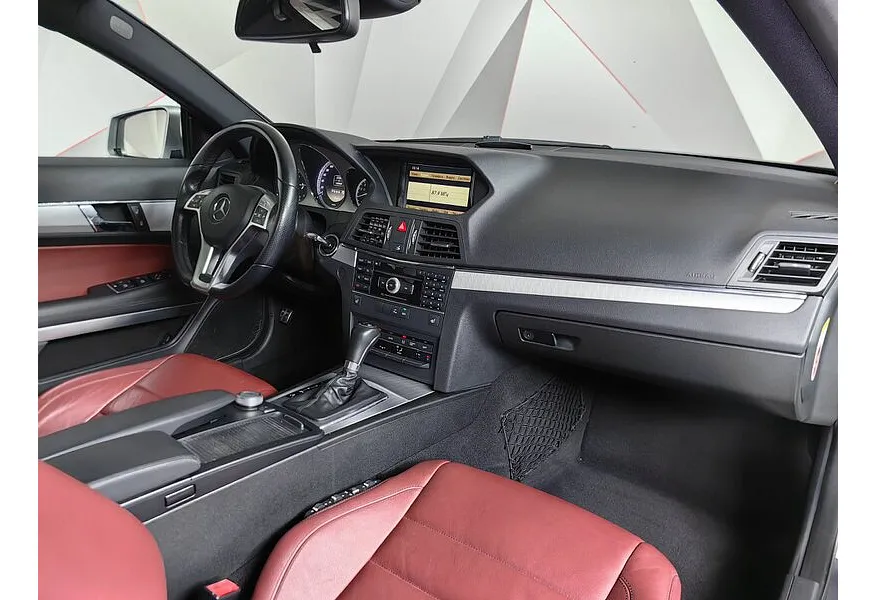 Mercedes-Benz E-Класс E 250 T BlueEfficiency 7G-Tronic Plus (204 л.с.) Серебристый в АВИЛОН. Слайд №13