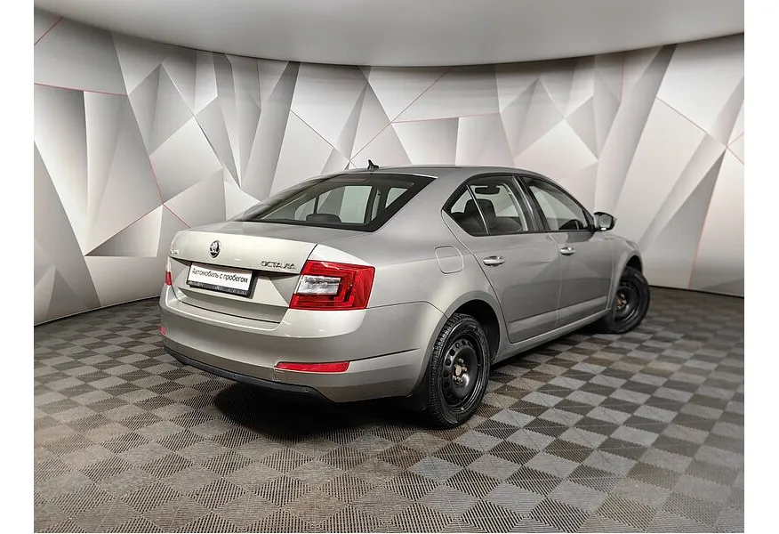 Skoda Octavia 1.6 AT (110 л.с.) Бежевый в АВИЛОН. Слайд №2