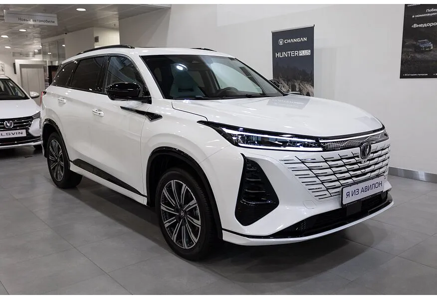Changan CS75PLUS 2.0 AT (223 л.с.) Tech Белый в АВИЛОН. Слайд №2
