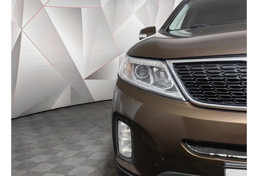 Kia Sorento 2.4 AT 4WD (175 л.с.) Comfort Коричневый в АВИЛОН. Слайд №10