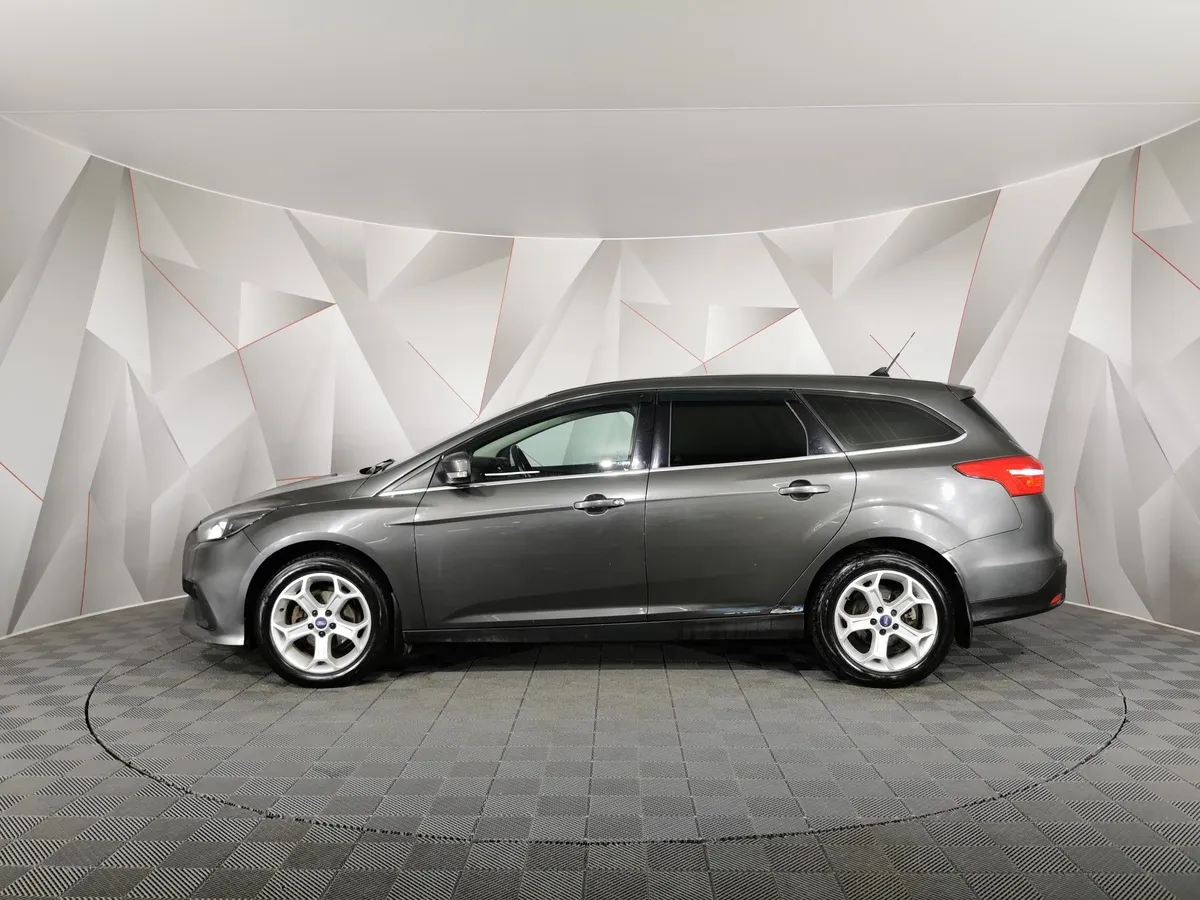 Ford Focus 1.5 EcoBoost AT (150 л.с.) Titanium Серый в АВИЛОН. Слайд №5