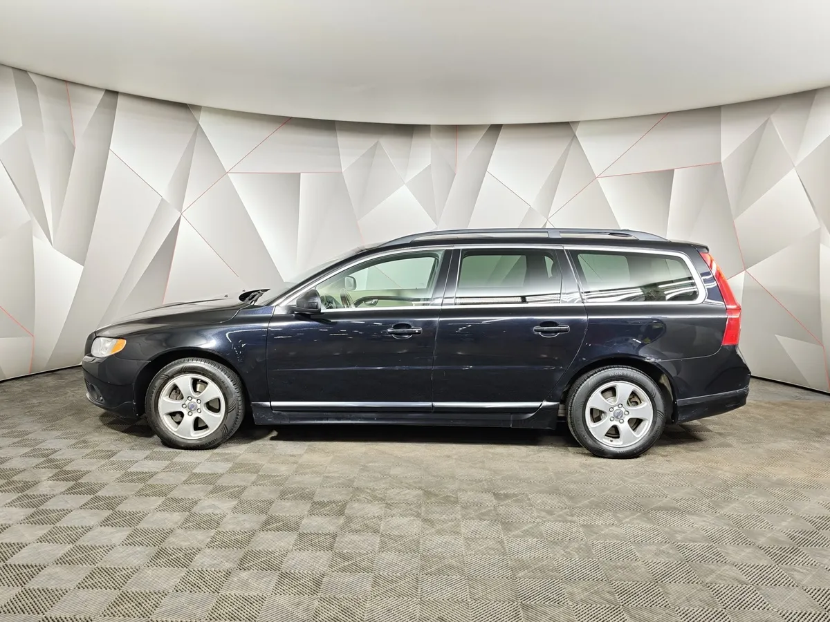 Volvo V70 2.5 T Geartronic (200 л.с.) Черный в АВИЛОН. Слайд №5