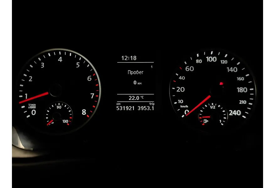 Volkswagen Tiguan 1.4 TSI BlueMotion MT (122 л.с.) Allstar Серебристый в АВИЛОН. Слайд №16