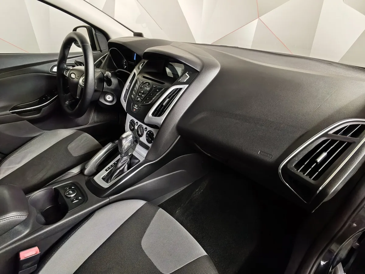 Ford Focus 1.6 Ti-VCT PowerShift (125 л.с.) Trend Черный в АВИЛОН. Слайд №13