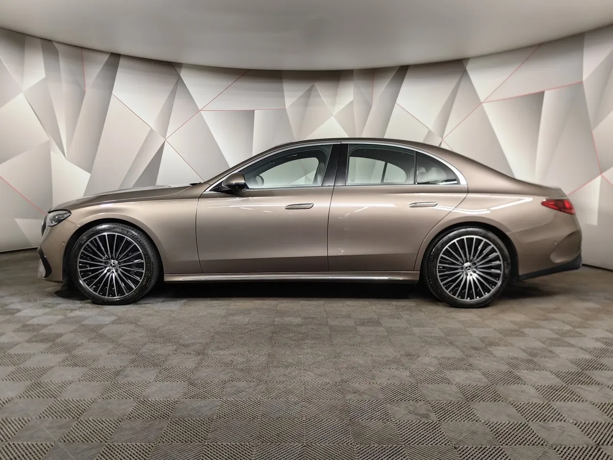 Mercedes-Benz E-Класс E 220 d 4MATIC (197 л.с.) Коричневый в АВИЛОН. Слайд №5