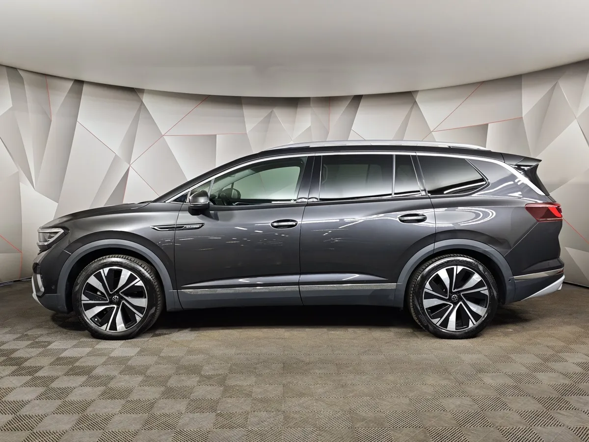 Volkswagen Talagon 2.0 7DSG AWD (220 л.с.) Flagship Черный в АВИЛОН. Слайд №5