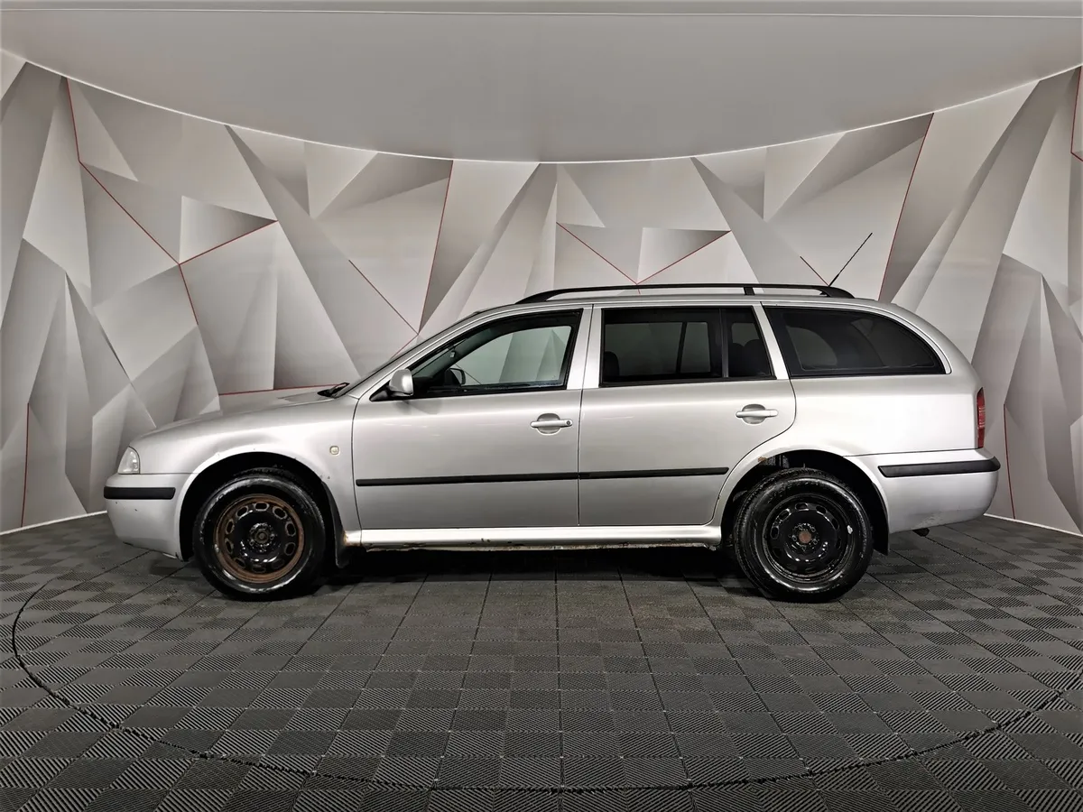 Skoda Octavia 1.6 MT (102 л.с.) Серебристый в АВИЛОН. Слайд №5