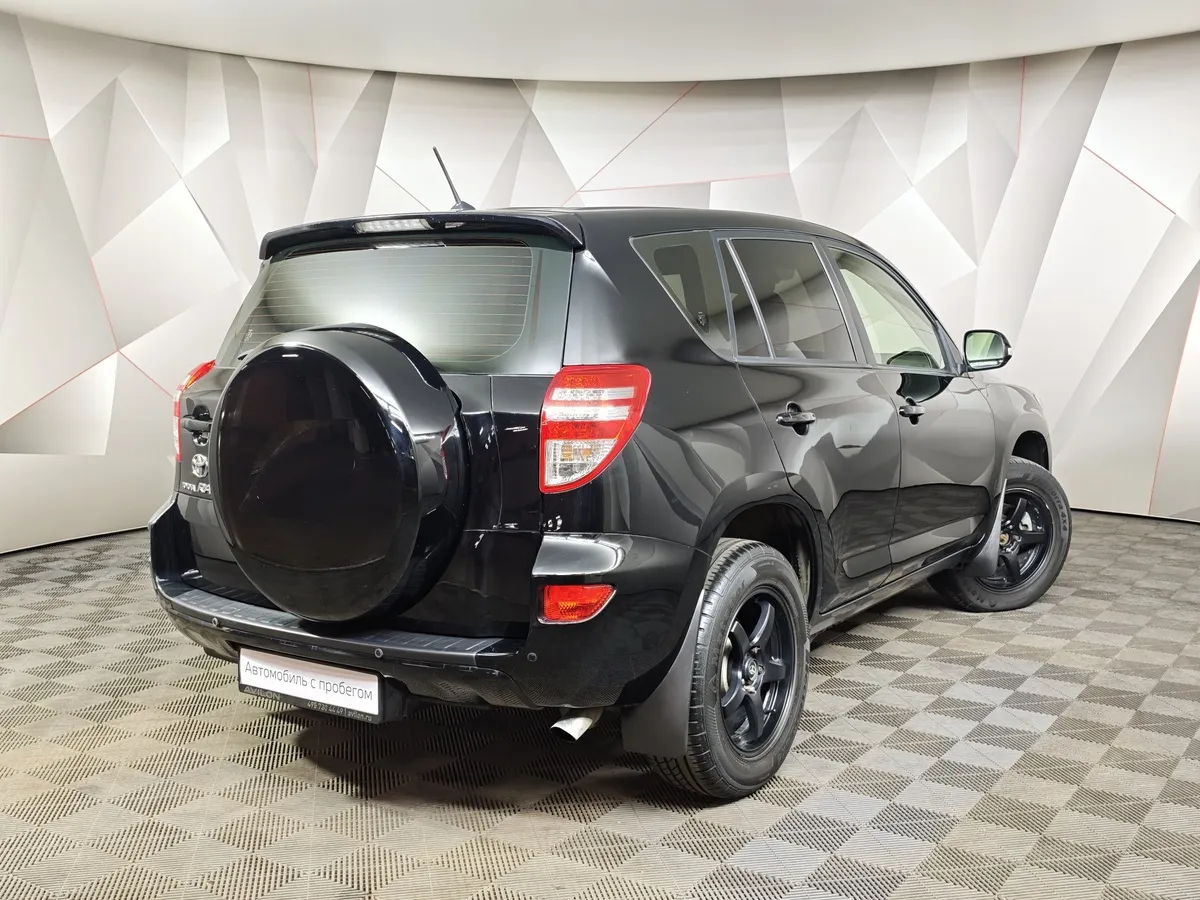 Toyota RAV4 2.0 AT AWD (150 л.с.) Черный в АВИЛОН. Слайд №2
