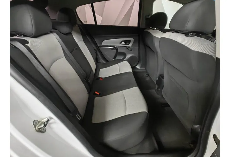 Chevrolet Cruze 1.6 AT (109 л.с.) Белый в АВИЛОН. Слайд №16 Chevrolet Cruze 1.6 AT (109 л.с.) Белый в АВИЛОН. Слайд №16