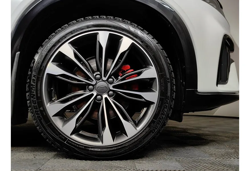 Geely Tugella 2.0 AT AWD (238 л.с.) Flagship Белый в АВИЛОН. Слайд №9