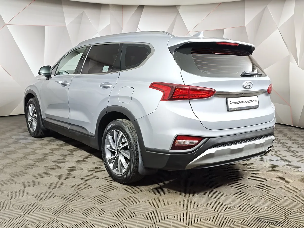 Hyundai Santa Fe 2.2 (200 л.с.) CRDi - 8AT High-tech Серый в АВИЛОН. Слайд №4