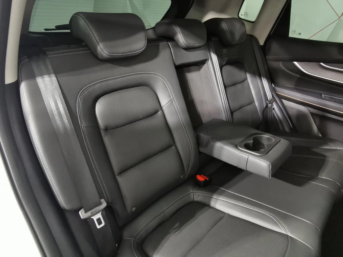 EXEED LX 1.6T DCT 4WD (150 л.с) Premium Plus Белый в АВИЛОН. Слайд №16