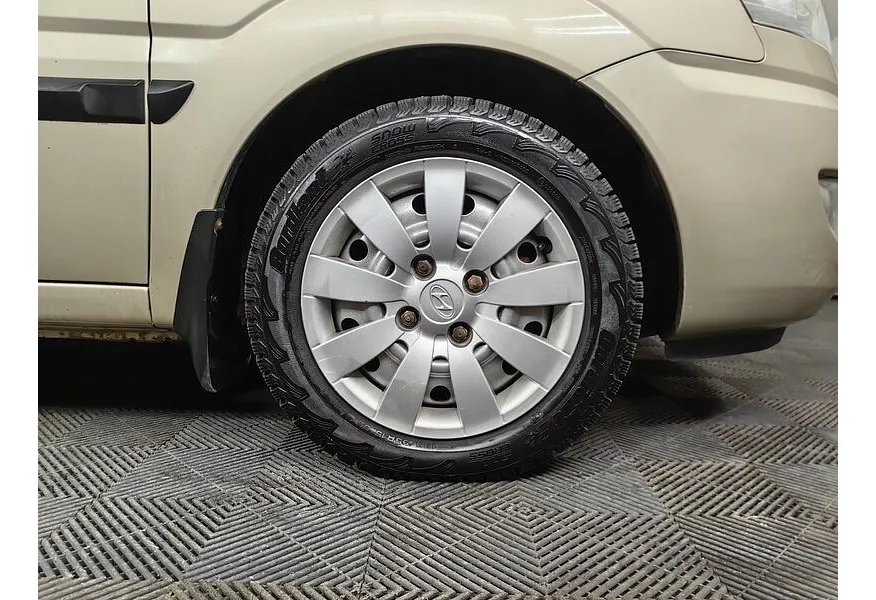 Hyundai Matrix 1.6 MT (103 л.с.) Бежевый в АВИЛОН. Слайд №9