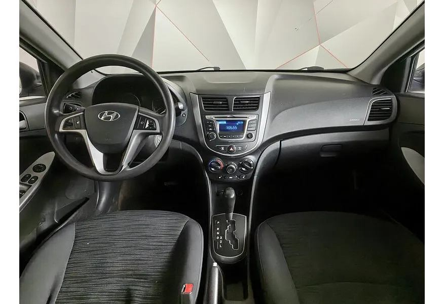 Hyundai Solaris 1.4 AT (107 л.с.) Белый в АВИЛОН. Слайд №13 Hyundai Solaris 1.4 AT (107 л.с.) Белый в АВИЛОН. Слайд №13