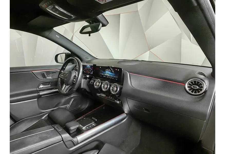 Mercedes-Benz GLA 200 7G-DCT (163 л.с.) Progressive Черный в АВИЛОН. Слайд №12