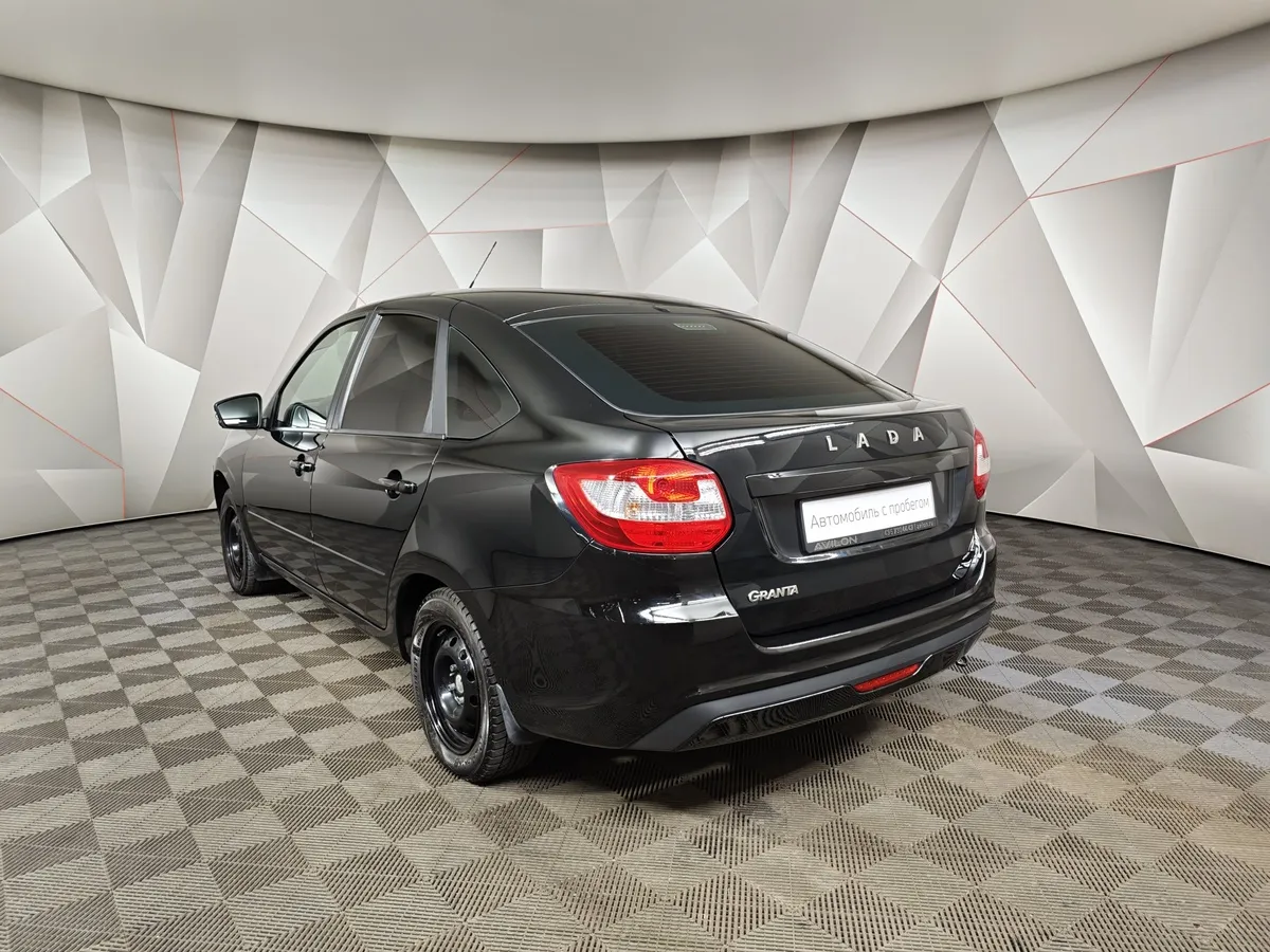 ВАЗ (Lada) Granta 1.6 MT 16кл (106 л.с.) Черный в АВИЛОН. Слайд №4