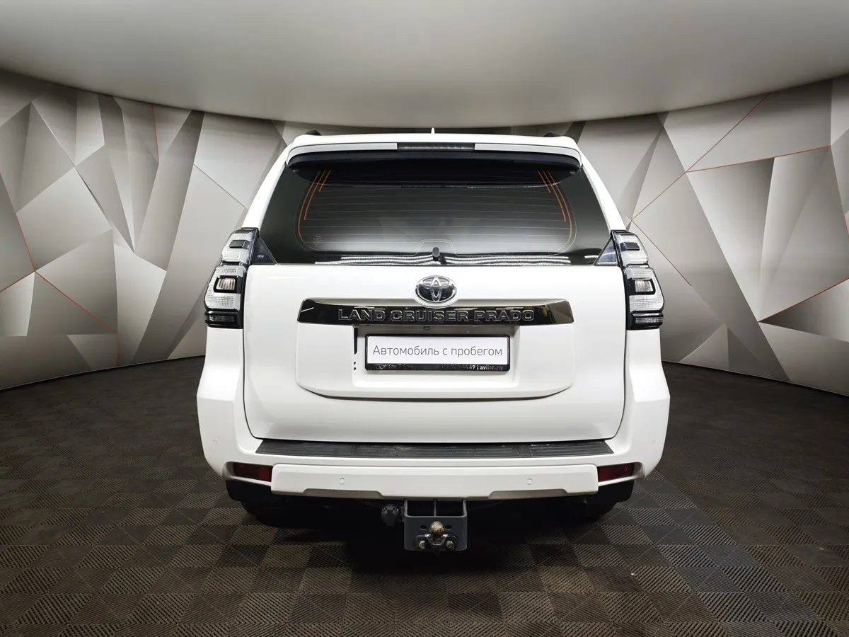 Toyota Land Cruiser Prado 2.8D AT AWD (200 л.с.) Black Vision Белый в АВИЛОН. Слайд №8