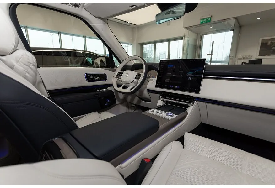 Zeekr 9X 2.0h AT 4WD (1177 л.с.) Ultra Черный в АВИЛОН. Слайд №10