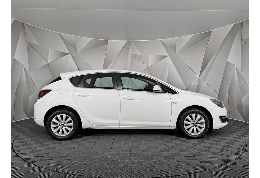 LIVE. Слайд №4