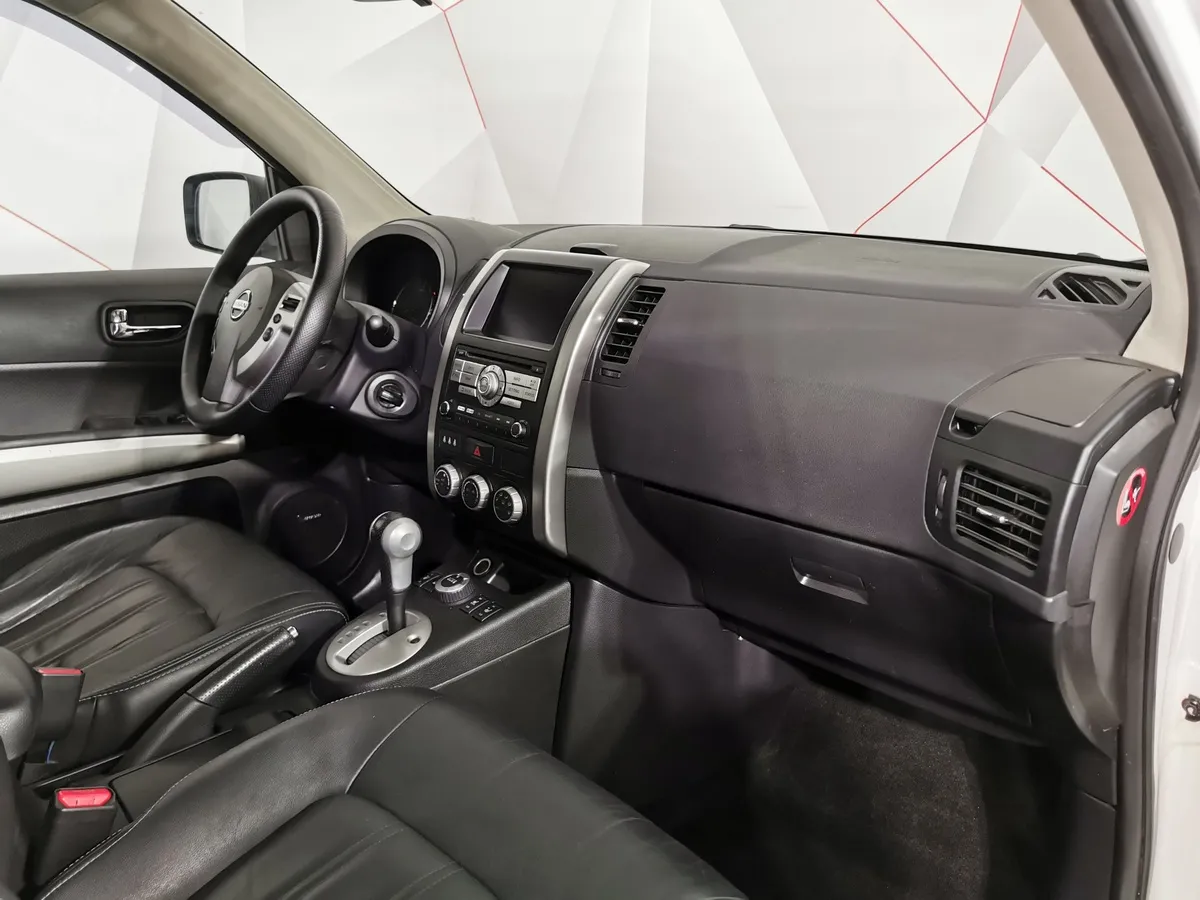 Nissan X-Trail 2.0 CVT AWD (141 л.с.) Белый в АВИЛОН. Слайд №11