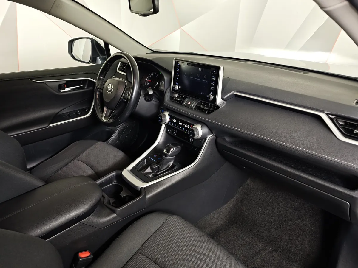 Toyota RAV4 2.0 CVT (149 л.с.) Комфорт Белый в АВИЛОН. Слайд №13