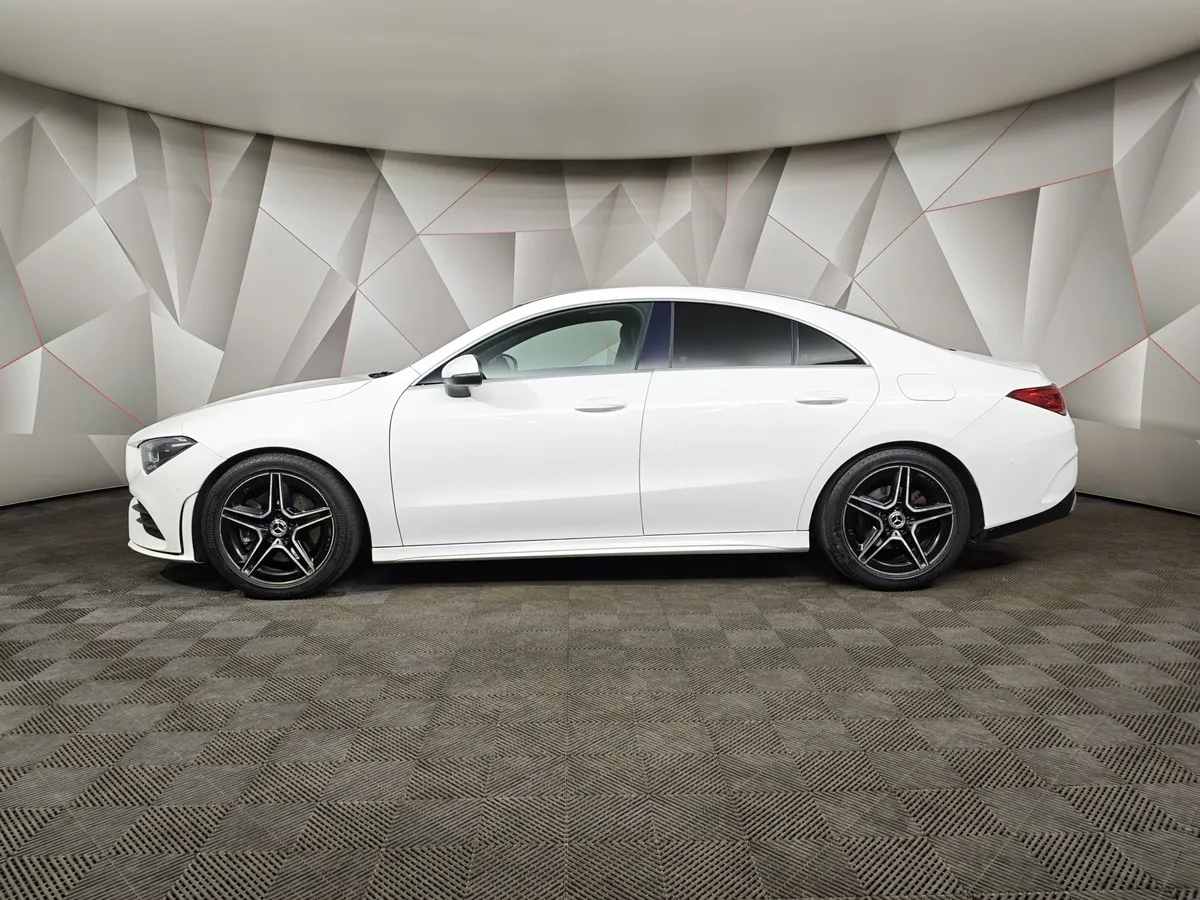 Mercedes-Benz CLA 200 7G-DCT (150 л.с.) Sport Белый в АВИЛОН. Слайд №5
